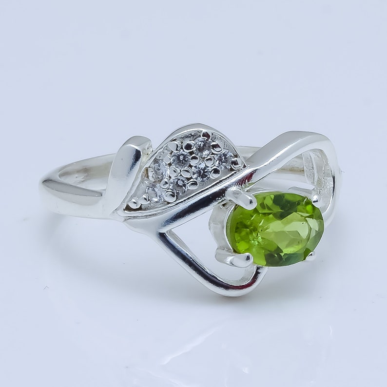 Free Shipping Peridot Natural stone Rings 9251000 sterling silver handmade jewelry Ring
