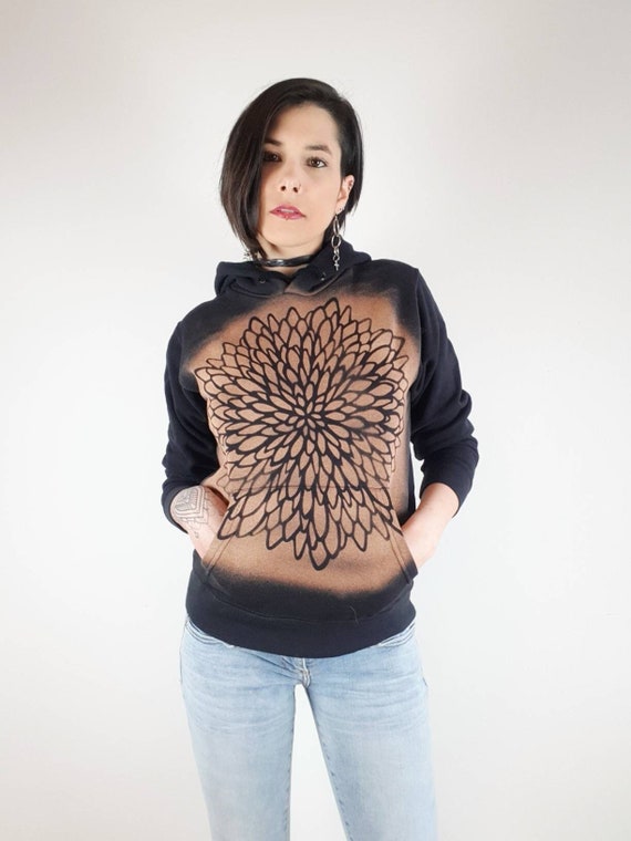 Hoodie mit Blumenmuster, gebleichter Mandala Pullover mit Spitze, Vintage Boho Blumen Kleidung, Winterpullover, Weihnachtspullover
