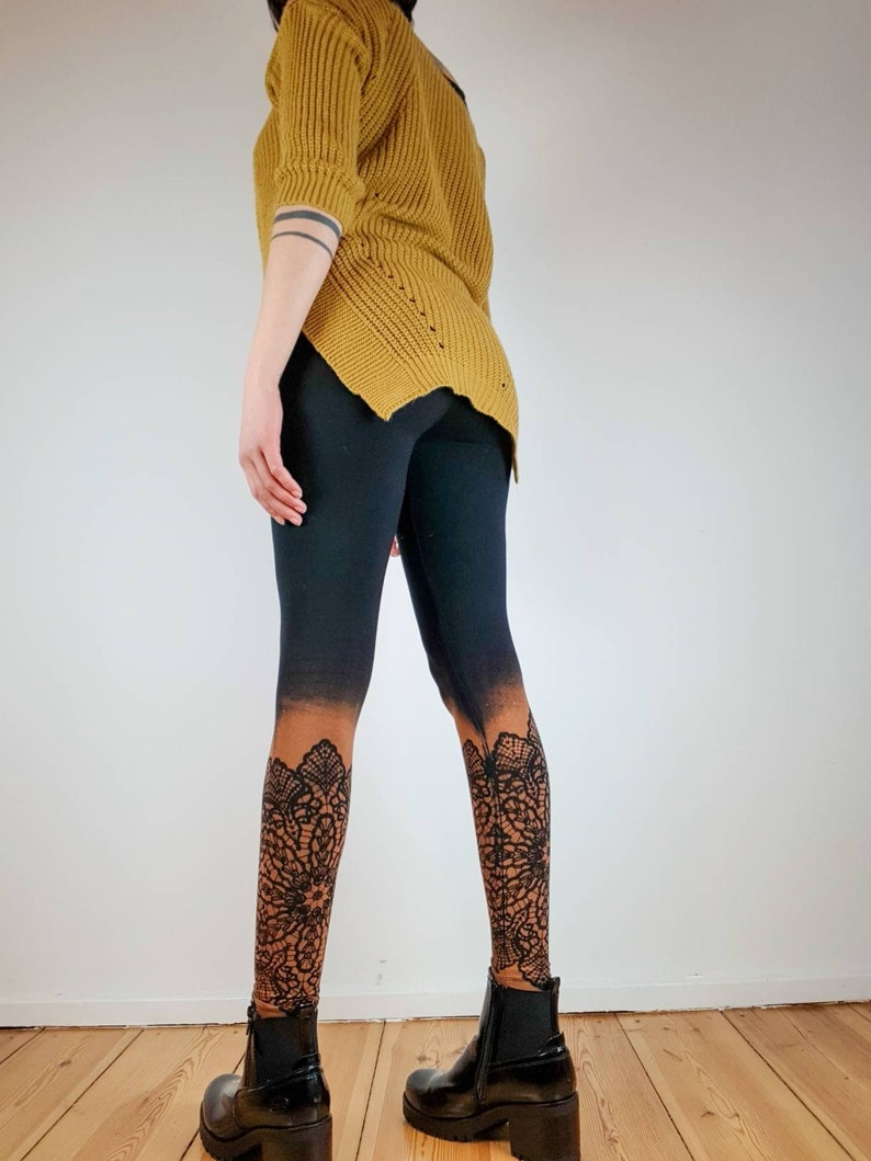 Leggings with floral lace and mandala pattern zdjęcie 6