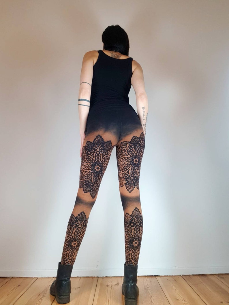 Leggings with floral lace and mandala pattern zdjęcie 4