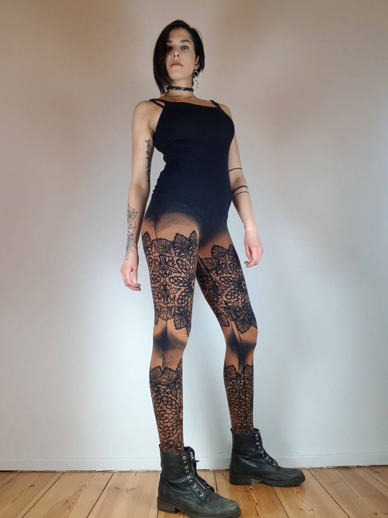 Leggings with floral lace and mandala pattern zdjęcie 5