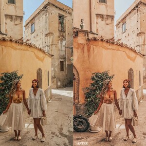 Op de afbeelding: Twee mensen in zomerse outfits lopen door een smalle straat in een Europese stad. De straat is omzoomd met oude gebouwen met afbladderende verf. De mensen lachen en lijken te genieten van hun tijd samen.