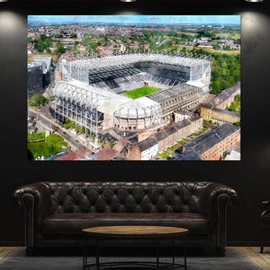 セント・ジェームズ・パークの航空写真キャンバスプリント、ニューカッスル・スタジアムの絵画、ニューカッスル・ユナイテッドのファンへのギフト、セント・ジェームズ・パークのウォールアート、プレミアリーグのポスター