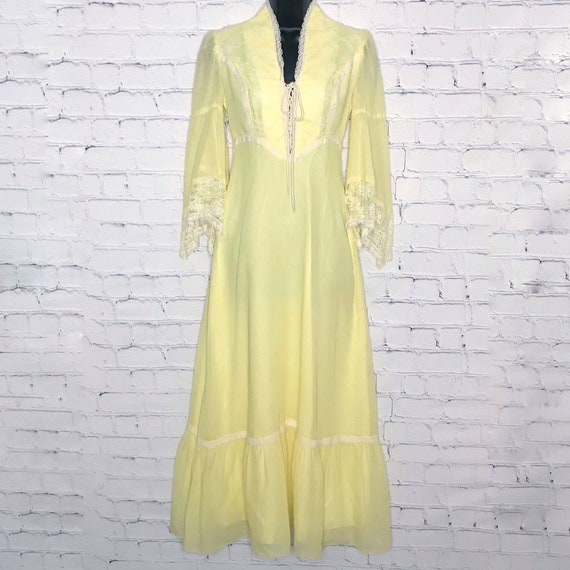 Vintage 1970's Yellow Prairie Maxi Dress Lace Bell
