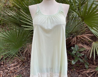 Vintage 60s Green Babydoll Nightgown Lace Hem Sleeveless Berkliff Size S