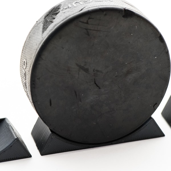 Hockey Puck Shelf Display Stands "Minimalist" (pack de 4)