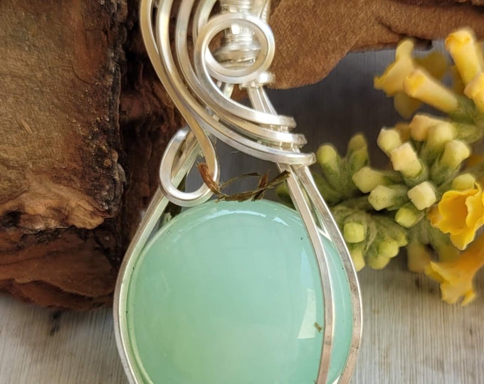 Natural Premium Chrysoprase wire wrapped .925 Silver Pendant, Sterling Silver Wire Wrapped pendants, Handmade Stone Jewelry CV22