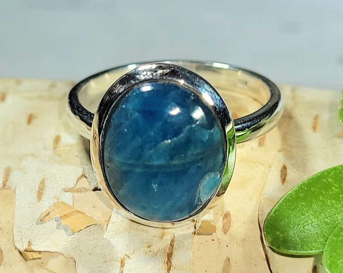 Natural Excellent Quality Oval Apatite .925 Sterling Silver Ring Size 5.5 3 Grams 9/16" x 7/16" EY36
