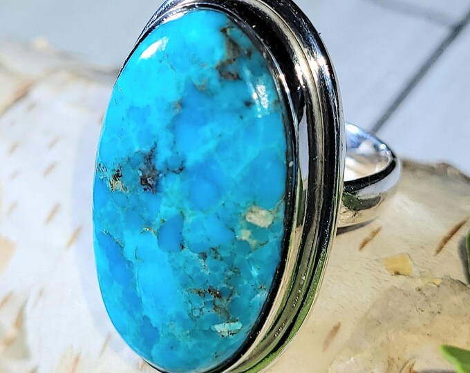 Natural Arizona Kingman Turquoise and .925 Sterling Silver Handmade Ring.  Size 7, weighs 10 grams. Stone is 1 1/4" x 3/4" ES15