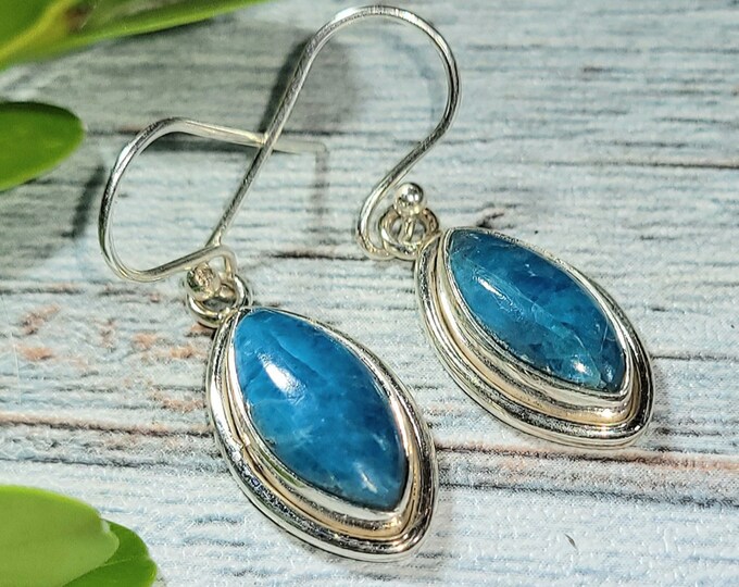 Natural High Quality Marquise Shape Apatite .925 Sterling Silver Dangle Earrings 5 Grams 1 3/8" x 7/16" EL11