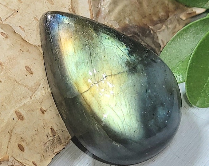 Natural Multi Color Flash Labradorite Pear Cabochon 25ct 5 Grams 26mm x 17mm Wire Wrapping, Weaving or Pendant, Ring or Collector AJ24