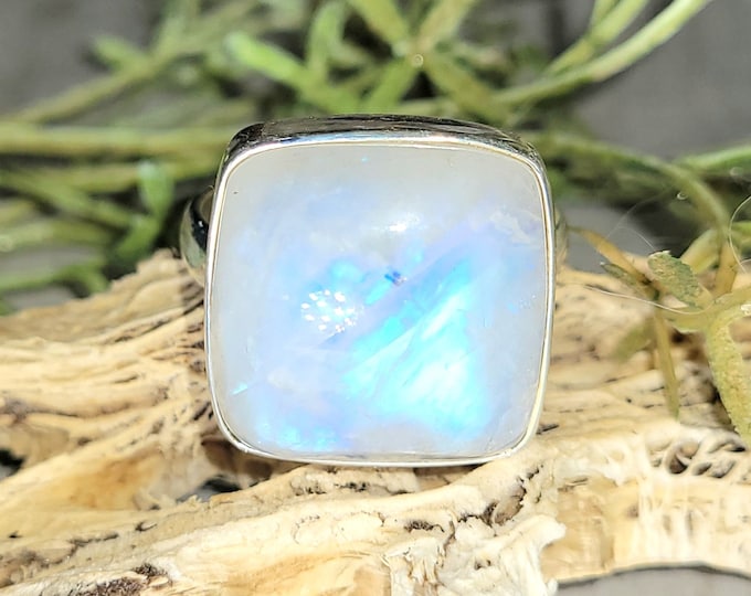 Rainbow Moonstone Ring, Moonstone Ring, Sterling Silver Moonstone Ring, Moonstone Ring Size 8, Statement Ring, Boho Ring, Natural Stone GE