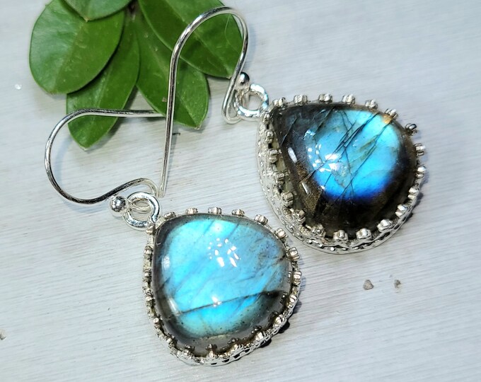 Natural AAA Grade Blue Flash Pear Labradorite Handmade .925 Crown Prong Sterling Silver Earrings 8 Grams 1 3/8" x 11/16" CO15