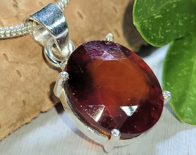 Eye Clean Faceted Garnet Pendant Handmade .925 Sterling Silver 4.1 Grams 1 " x 9/16" FU41