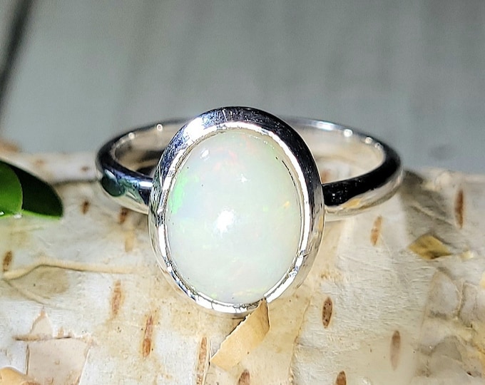 Natural Top Choice Ethiopian Opal .925 Sterling Silver Ring Size 7 3 Grams 1/2" x 3/8" EZ38