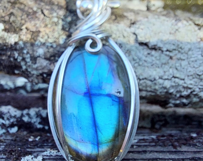 Handmade AAA Blue Labradorite .925 Sterling Silver Pendant
