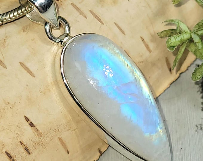 Moonstone Pendant, Moonstone Sterling Silver Pendant, Blue Flash Moonstone Pendant, Handmade Pendant, Statement Moonstone Pendant, HR16