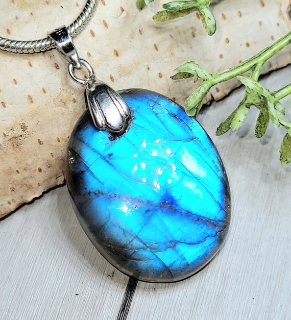 Oval Labradorite Sterling Silver Pendant: Blue Flash Gemstone