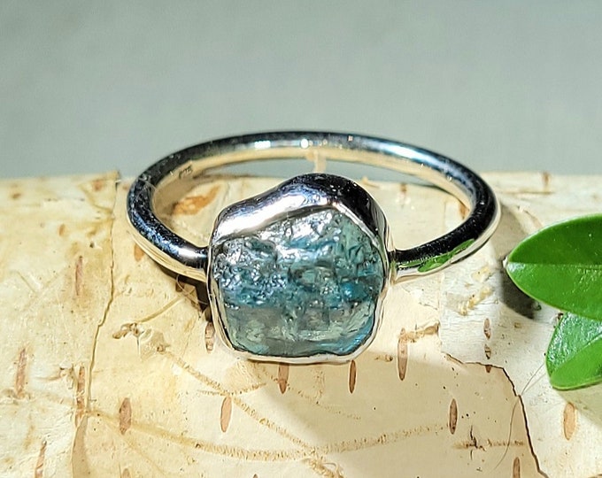 Natural Top Choice Blue Rough Cut Apatite Handmade .925 Sterling Silver Ring Size 7.5 3 Grams 3/8" x 3/8" AN27