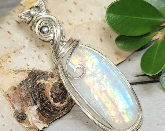 Moonstone Pendant, Hand Wire Wrapped Sterling Silver Moonstone Pendant,  Handmade Moonstone Sterling Silver Pendant, Gift for Her GE47