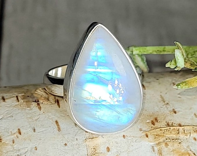 Rainbow Moonstone Ring, Moonstone Ring, Moonstone Sterling Silver Ring Size 6, Statement Ring, Handmade Ring, Boho Ring, Gift for Her, GS