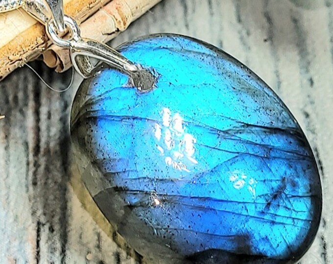 Natural Top Grade Dainty Blue Flash Labradorite Oval Cabochon  .925 Sterling Silver Pendant 1 1/4" x 11/16" EG06