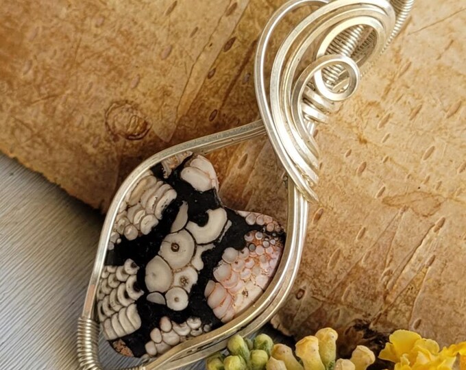 Natural Snake skin jasper wire wrapped .925 Silver Pendant, Sterling Silver Wire Wrapped pendants, Handmade Stone Jewelry CV23