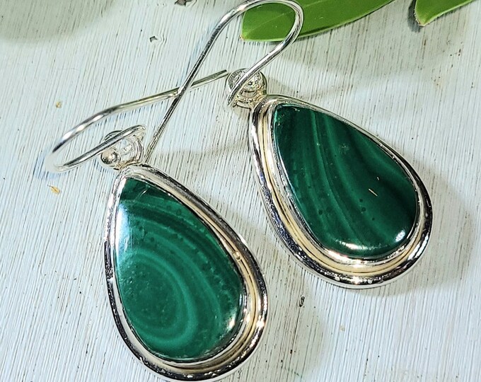 Natural High Grade Malachite .925 Sterling Silver Earrings 7 Grams 1 1/2" x 9/16" EN38