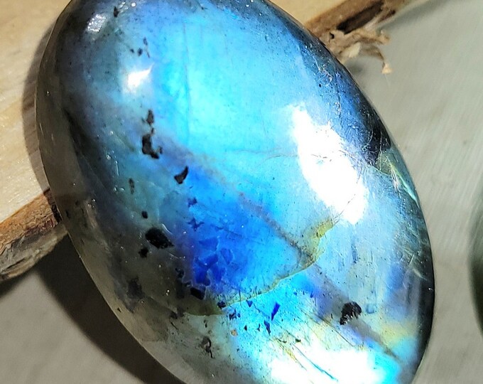 Natural Blue Flash Labradorite Oval Cabochon 50ct 33mm x 20mm Wire Wrapping, Weaving or Pendant, Collector LB10