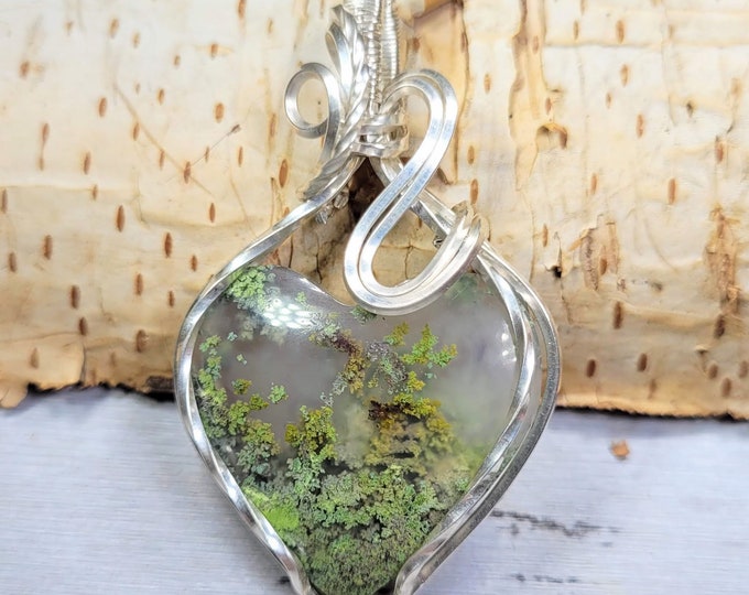 Green Moss Agate Heart Pendant, moss agate wire wrapped pendant, moss agate pendant, Wire wrapped Pendant, Sterling Silver wire wrap DP09