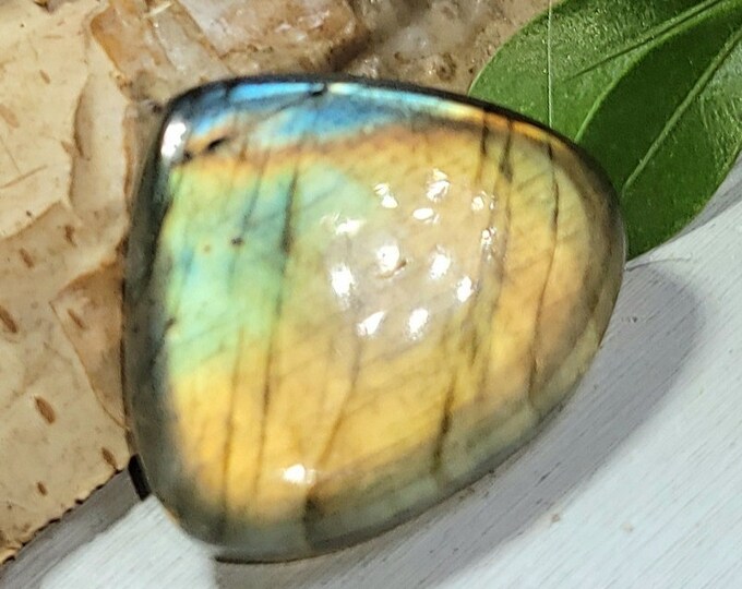 Natural Multi Flash Labradorite Pear Cabochon 35ct 7 Grams 24mm x 27mm Wire Wrapping, Weaving or Pendant, Ring or Collector AJ35
