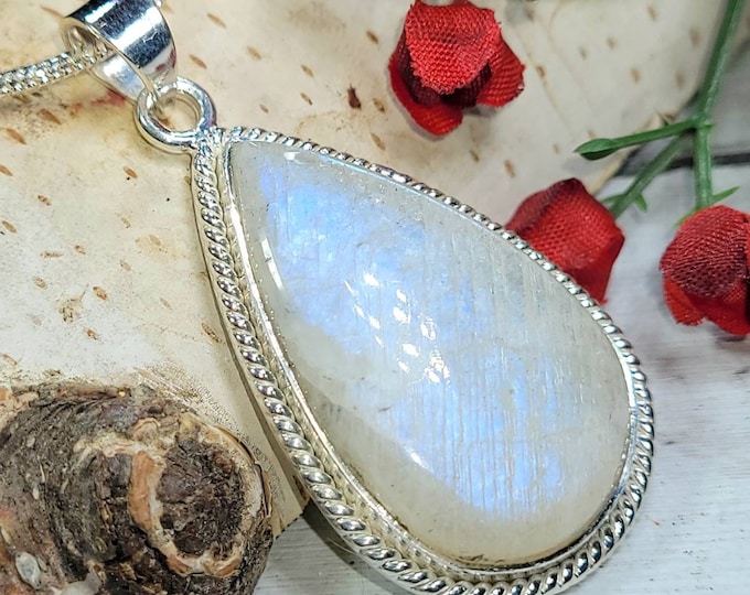 Moonstone Pendant, Moonstone Sterling Silver Pendant, Handmade Pendant, Statement Pendant, Gift for Her, Boho Pendant DA10