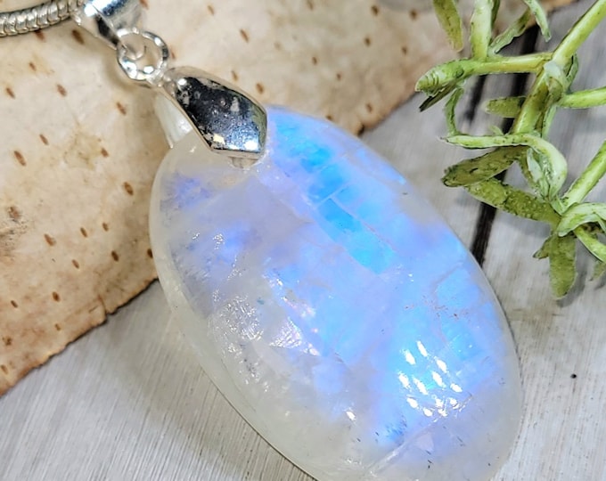 Moonstone Pendant, Blue Flash Moonstone Oval Cabochon Sterling Silver Pendant, Gift for Her, Handmade Moonstone Pendant, HH26