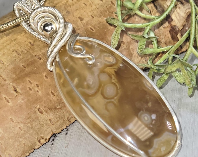 Sumatra Agate Pendant, Sumatra Agate Wire Wrapped Sterling Silver Pendant, Handmade Agate Pendant, Statement Agate Pendant, HP21