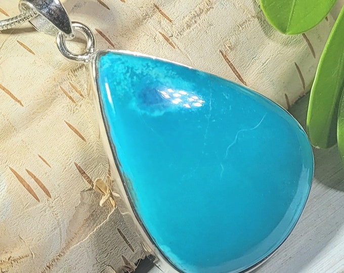 Natural Turquoise Color Chrysocolla .925 Sterling Silver Pendant weighs 10 grams measures 1 3/4" x 1 EJ32