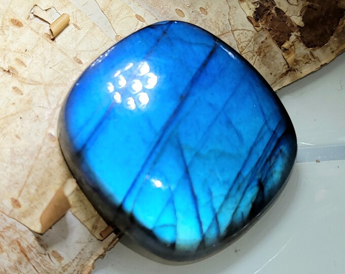 Natural Top Quality Blue Flash Labradorite Cushion Cabochon 45ct 9 Grams 259mm x 24mm Wire Wrapping, Weaving or Pendant LF07
