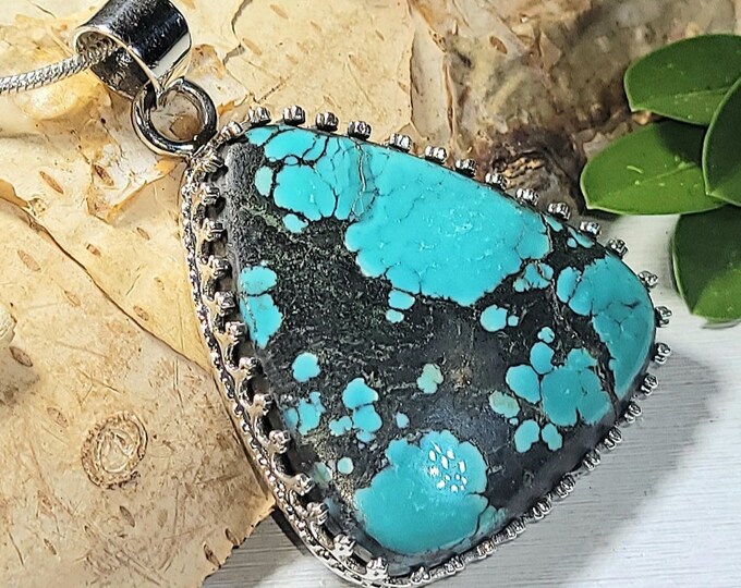 Natural High Grade Tibet Turquoise .925 Sterling Silver Crown Setting Pendant weighs 11 grams measures 1 3/4" x 1 1/8 AF21