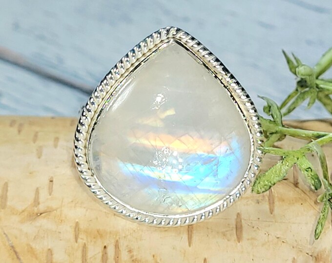 Handmade AAAA Moonstone Sterling Silver Ring - Size 8.25