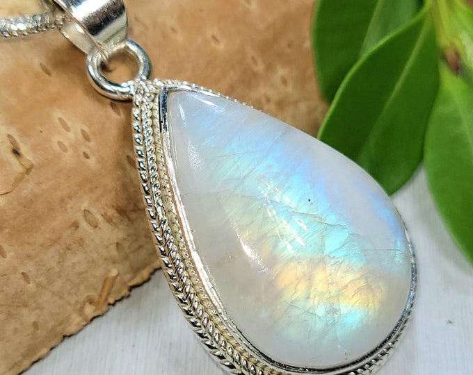 Moonstone Pendant, Rainbow Moonstone Sterling Silver Pendant, Premium Grade Moonstone Pendant, Gift for Her, Statement Pendant, FJ11