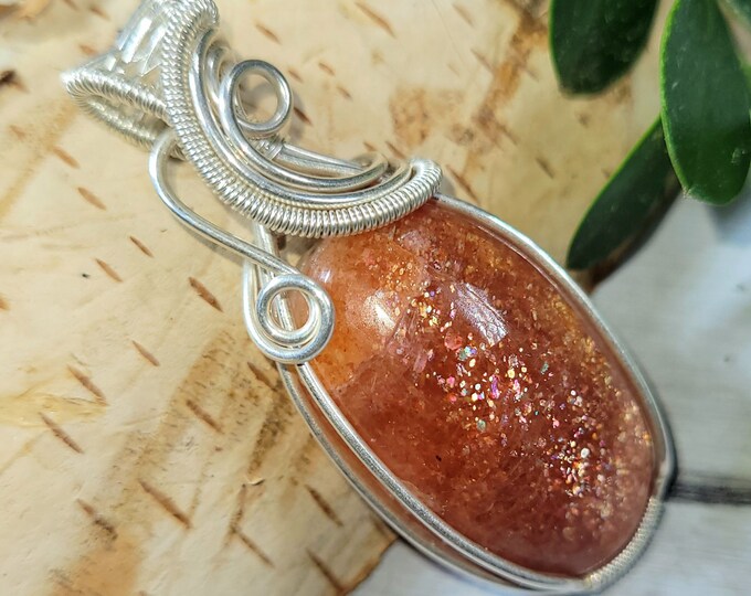 Orange Sunstone Pendant, Sunstone Wire Wrapped pendant, Sunstone pendant, Wire wrapped Pendant, Sterling Silver wire wrap DP16