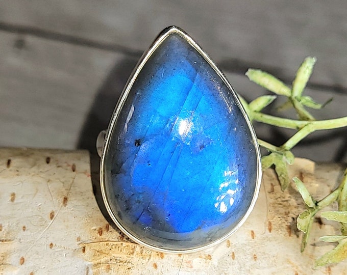 Handmade AAA Blue Flash Labradorite Sterling Silver Ring - Size 7.5