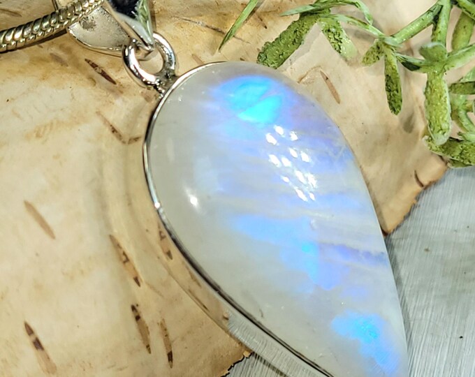 Moonstone Pendant, Moonstone Sterling Silver Pendant, Blue Flash Moonstone Pendant, Handmade Pendant, Statement Moonstone Pendant, HR18