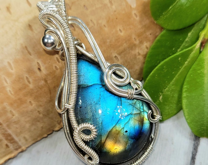 Multi-Color Labradorite Wire Wrapped Pendant, Handmade Labradorite Pendant, Wire Wrapped Pendant, Statement Pendant, FD26, Gift for Her