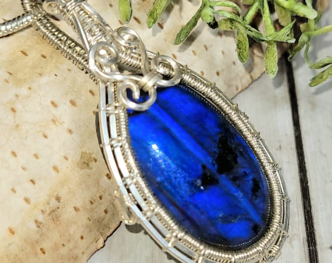 Labradorite Pendant, Labradorite Sterling Silver Wire Wrapped Pendant, Handmade Labradorite Pendant, Gift for Her, Oval Labradorite, HD10