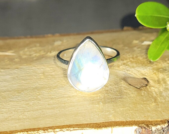 Natural High Grade Blue Flash Moonstone .925 Sterling Silver Ring Size 4.5 3 Grams 9/16" x 7/16" EF41