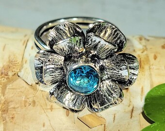 Natural Blue Topaz Flower Design .925 Sterling Silver Ring Size 7 7 Grams 7/8" Round F36