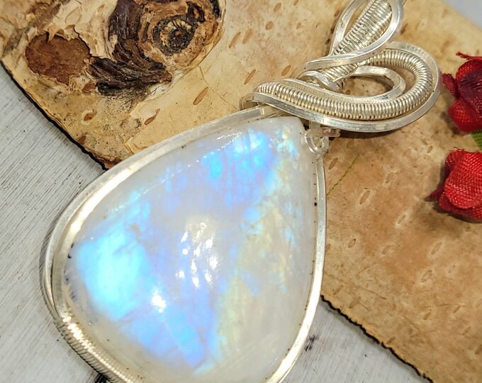 Natural Premium, AAA, Moonstone Pendant, Wire wrapped Moonstone Pendant, Handmade, Wire weaved Moonstone Pendant, .925 Sterling Silver Wire