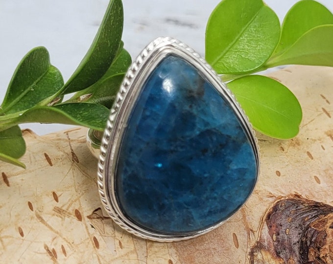Natural Premium Quality Pear Apatite .925 Sterling Silver Ring Size 8.5 Gift for Her, Boho Ring, Statement Ring DD Genuine Stone