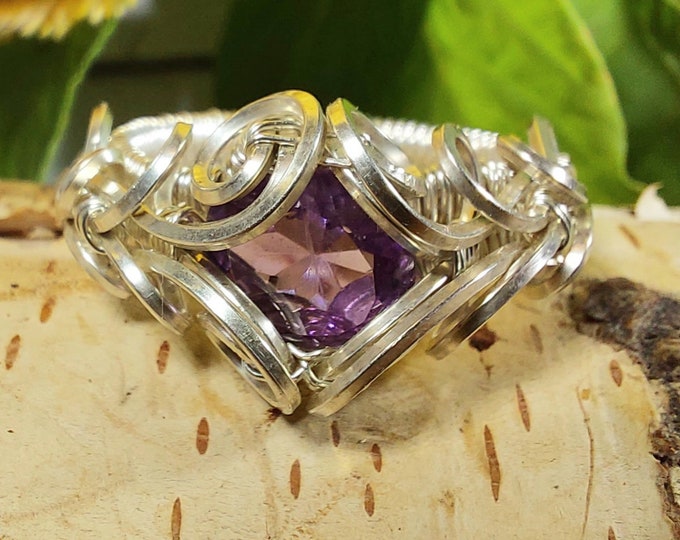 Amethyst Ring .925 Sterling Silver Ring Size 7, 5/8" x 5/8" GC