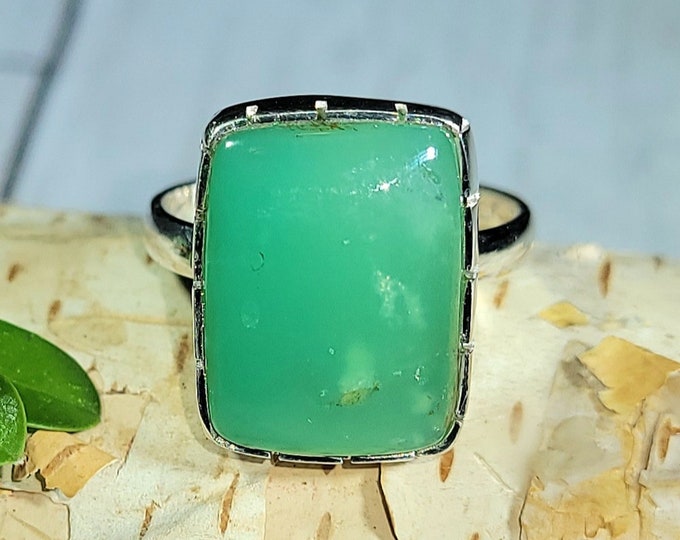 Natural High Grade Green Chrysoprase Rectangle .925 Sterling Silver Ring Size 7.5 5 Grams 5/8" x 1/2" EZ41